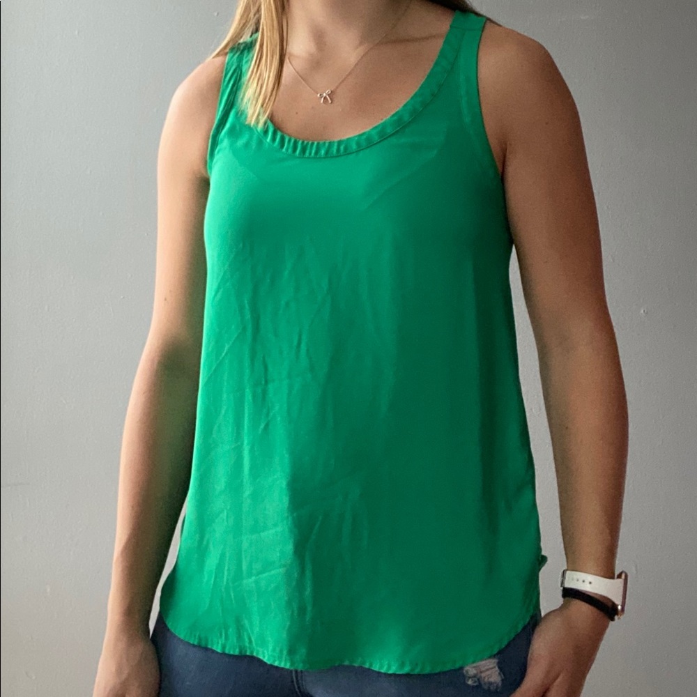 Green Versatile Tank - Picture 2 of 4